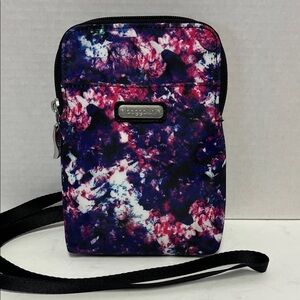 Baggallini Abstract Multicolor Crossbody and Wristlet